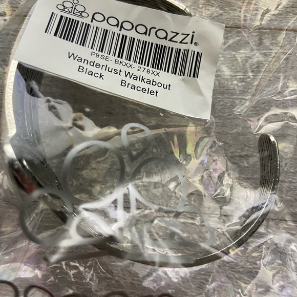 Wanderlust Walkabout Black Bracelet - Picture 4 of 4